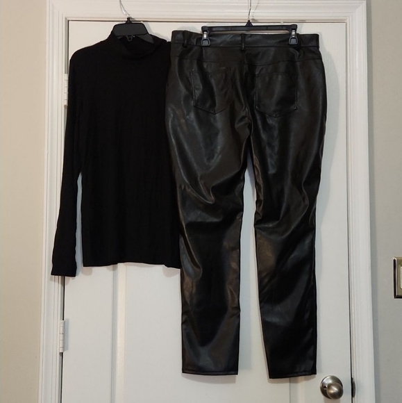 (NWOT) Vegan Leather Pants, Size 30 - Picture 4 of 8